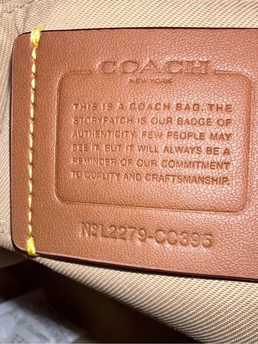 Coach NWOT Taylor Tote Bag Cream Leather - Picture 7 of 12